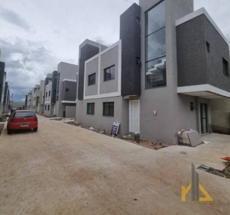 Imagem Casa com 3 Quartos à Venda, 135 m² em Uberaba - Curitiba Imagem Casa com 3 Quartos à Venda, 135 m² em Uberaba - Curitiba