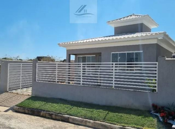 Casa com 2 Quartos à Venda, 58 m²