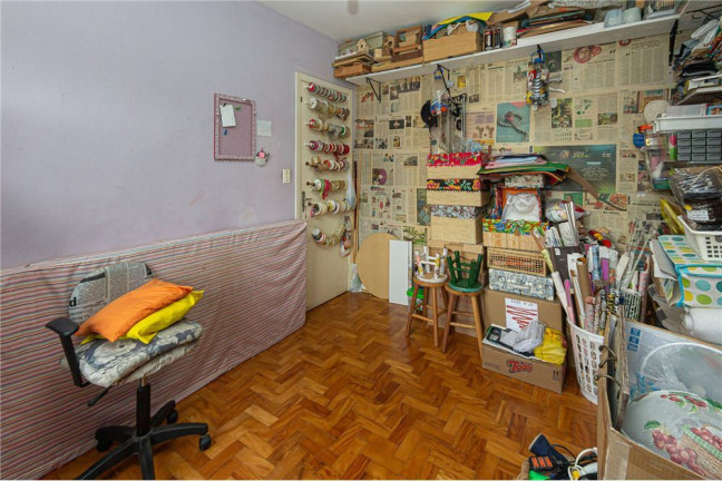 Imagem Imóvel com 3 Quartos à Venda, em Cristal - Porto Alegre Imagem Imóvel com 3 Quartos à Venda, em Cristal - Porto Alegre