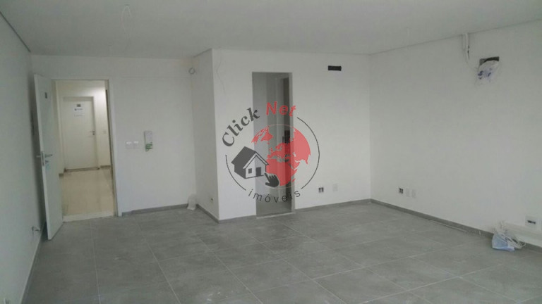 Sala Comercial à Venda, 39 m² em Vila Gilda - Santo Andre