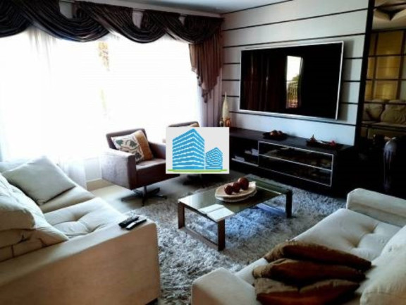 Casa com 4 Quartos à Venda, 250 m² em Alto Petrópolis - Porto Alegre