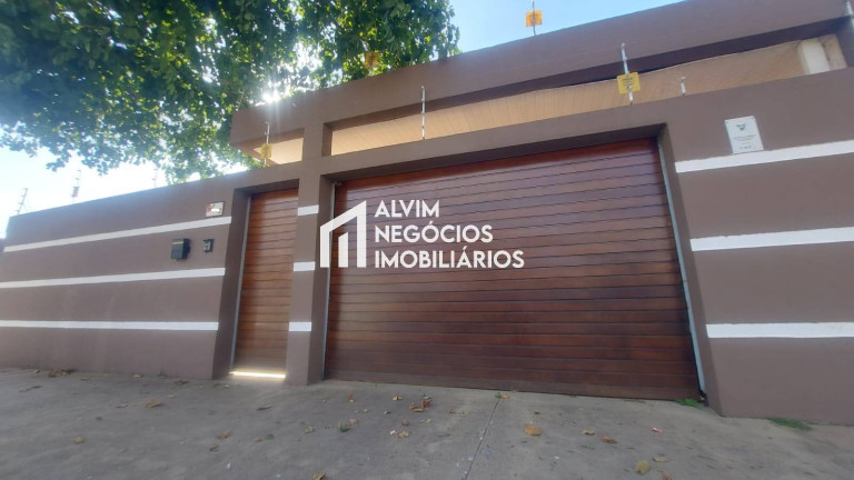 Casa com 4 Quartos à Venda, 240 m² em Jardim Satélite - São José Dos Campos