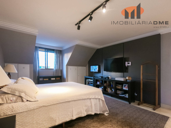 Imagem Casa com 8 Quartos à Venda, 700 m² em Jardim Social - Curitiba
