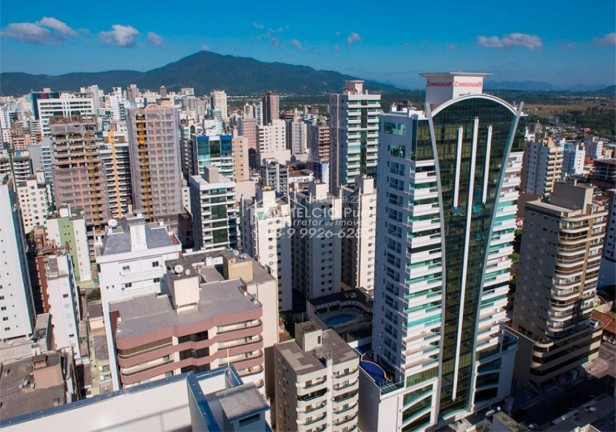 Imagem Apartamento com 4 Quartos à Venda, 216 m² em Meia Praia - Itapema