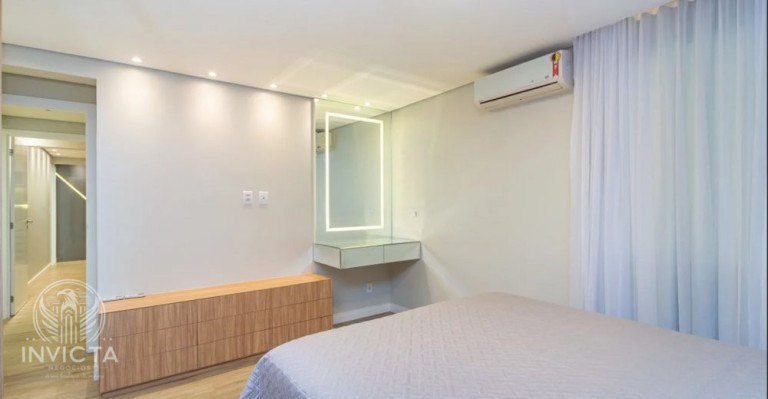 Imagem Apartamento com 3 Quartos à Venda, 249 m² em Centro - Balneário Camboriú Imagem Apartamento com 3 Quartos à Venda, 249 m² em Centro - Balneário Camboriú