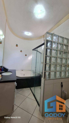 Imagem Casa com 3 Quartos à Venda, 252 m² em Jardim Das Américas - Cuiabá