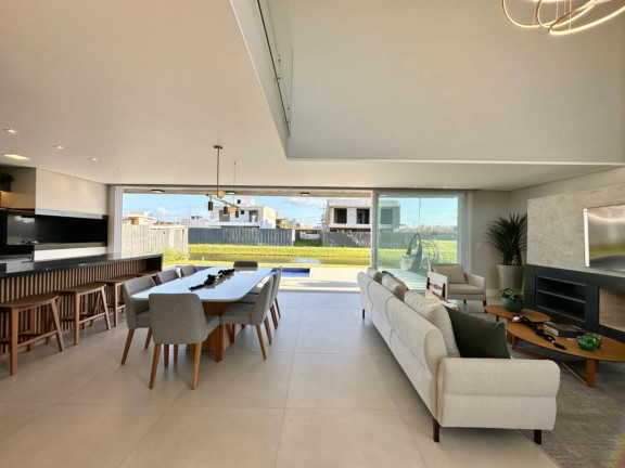 Imagem Casa com 4 Quartos à Venda, em Centro - Xangri-la Imagem Casa com 4 Quartos à Venda, em Centro - Xangri-la