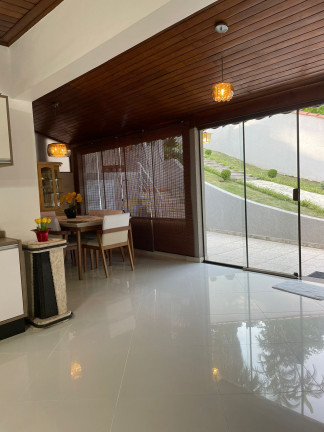 Imagem Casa com 2 Quartos à Venda, 215 m² em Granja Carneiro Viana - Cotia