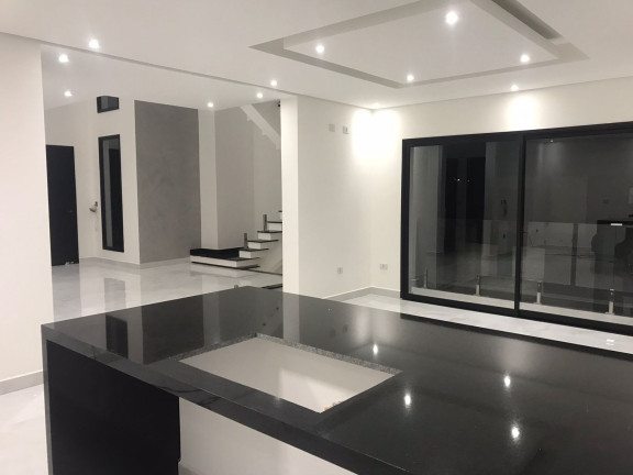 Imagem Sobrado com 4 Quartos à Venda, 331 m² em Suru - Santana De Parnaíba