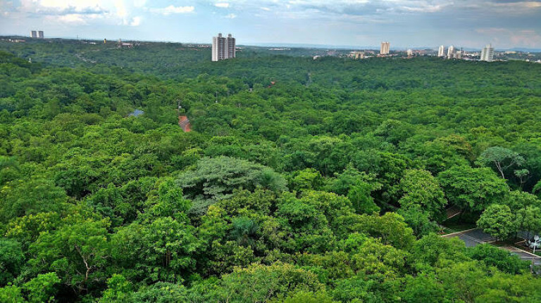 Apartamento com 3 Quartos para Alugar, 118 m² em Duque De Caxias - Cuiabá