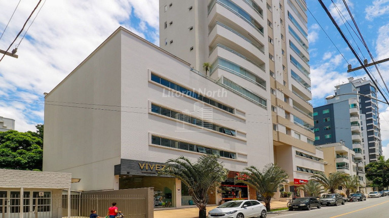 Imagem Apartamento com 3 Quartos à Venda, 235 m² em Pioneiros - Balneário Camboriú Imagem Apartamento com 3 Quartos à Venda, 235 m² em Pioneiros - Balneário Camboriú