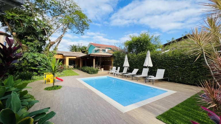 Casa com 4 Quartos à Venda, 200 m² em São Lourenço - Bertioga