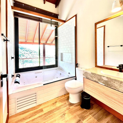 Imagem Casa com 4 Quartos à Venda, 283 m² em Vargem Grande - Teresópolis