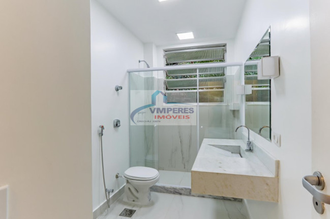 Imagem Apartamento com 3 Quartos à Venda, 110 m² em Lagoa - Rio De Janeiro Imagem Apartamento com 3 Quartos à Venda, 110 m² em Lagoa - Rio De Janeiro