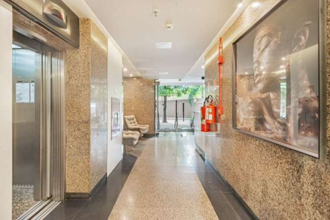 Imagem Sala Comercial à Venda,  em Auxiliadora - Porto Alegre