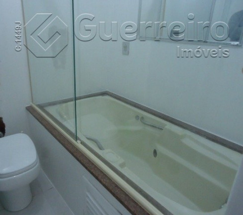 Imagem Apartamento com 3 Quartos à Venda, 107 m² em Centro - Florianópolis Imagem Apartamento com 3 Quartos à Venda, 107 m² em Centro - Florianópolis