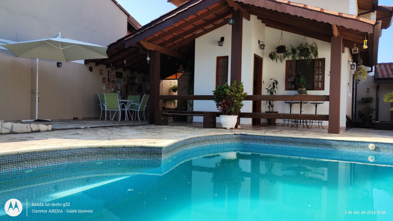 Casa com 3 Quartos à Venda, 255 m² em Jardim Maristela - Atibaia