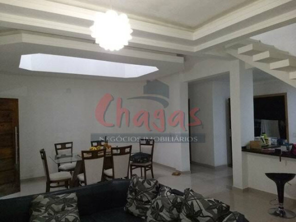 Imagem Sobrado com 5 Quartos à Venda, 200 m² em Martim De Sá - Caraguatatuba