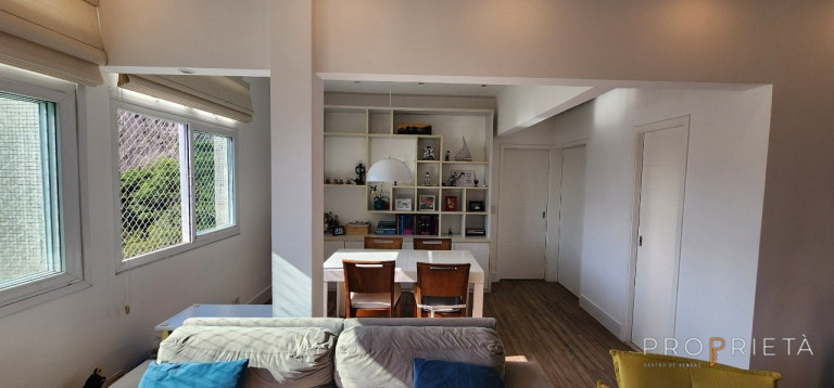 Imagem Apartamento com 2 Quartos à Venda, 72 m² em Lagoa - Rio De Janeiro Imagem Apartamento com 2 Quartos à Venda, 72 m² em Lagoa - Rio De Janeiro
