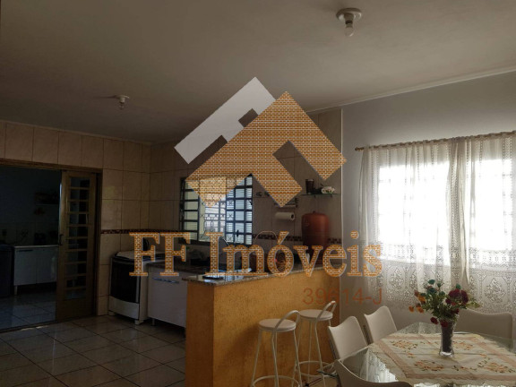 Imagem Casa com 2 Quartos à Venda, 495 m² em Jardim Das Torres Prolongamento - São Carlos