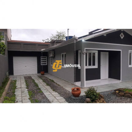 Casa com 2 Quartos à Venda,  em Centro - Camboriú