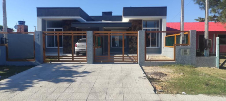 Imagem Casa com 2 Quartos à Venda, 93 m² em Praia Do Barco - Capao Da Canoa Imagem Casa com 2 Quartos à Venda, 93 m² em Praia Do Barco - Capao Da Canoa