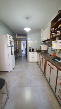 Imagem Casa com 3 Quartos à Venda, 305 m² em Grageru - Aracaju Imagem Casa com 3 Quartos à Venda, 305 m² em Grageru - Aracaju