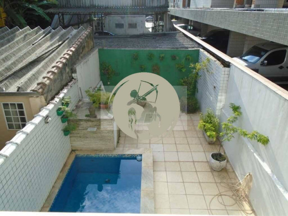 Imagem Casa com 3 Quartos à Venda, 224 m² em Gonzaga - Santos