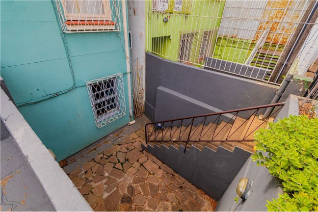 Imagem Casa com 4 Quartos à Venda,  em Petrópolis - Porto Alegre