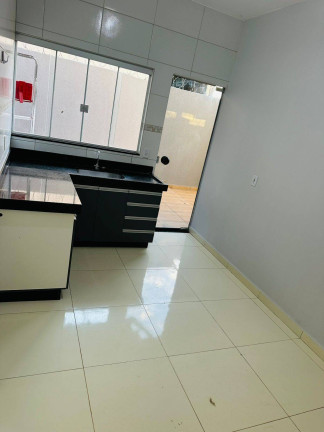 Imagem Casa com 3 Quartos à Venda, 210 m² em Jardim Privê Das Caldas - Caldas Novas Imagem Casa com 3 Quartos à Venda, 210 m² em Jardim Privê Das Caldas - Caldas Novas
