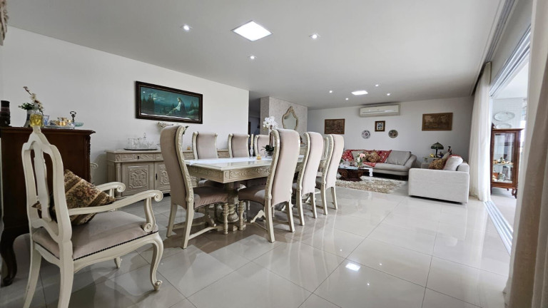 Apartamento com 4 Quartos para Alugar, 200 m² em Gonzaga - Santos