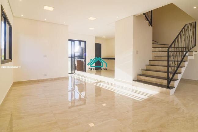 Imagem Casa com 4 Quartos à Venda, 150 m² em Villas Do Jaguari - Santana De Parnaíba Imagem Casa com 4 Quartos à Venda, 150 m² em Villas Do Jaguari - Santana De Parnaíba