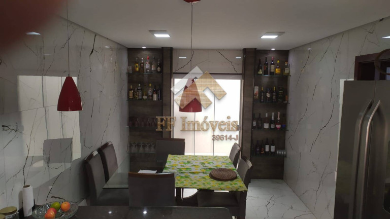 Imagem Casa com 4 Quartos à Venda, 250 m² em São Carlos