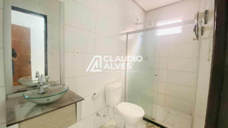 Imagem Casa com 5 Quartos à Venda, 300 m² em Conceição - Feira De Santana