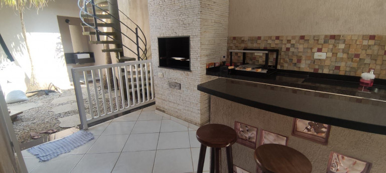 Imagem Casa com 3 Quartos à Venda, 182 m² em Indaiá - Caraguatatuba Imagem Casa com 3 Quartos à Venda, 182 m² em Indaiá - Caraguatatuba