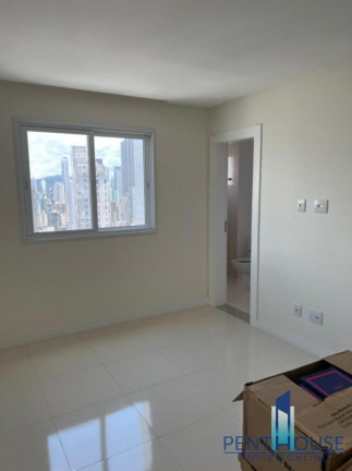 Imagem Apartamento com 3 Quartos à Venda, 129 m² em Centro - Balneário Camboriú Imagem Apartamento com 3 Quartos à Venda, 129 m² em Centro - Balneário Camboriú