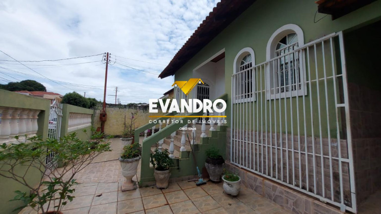 Imagem Casa com 4 Quartos à Venda, 319 m² em Morada Do Ouro - Cuiabá