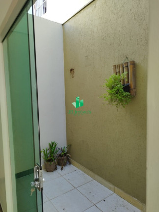 Imagem Casa com 4 Quartos para Alugar, 1 m² em Vila Guilhermina - Montes Claros Imagem Casa com 4 Quartos para Alugar, 1 m² em Vila Guilhermina - Montes Claros
