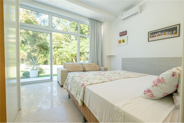 Imagem Casa com 7 Quartos à Venda, em Praia Brava - Florianópolis Imagem Casa com 7 Quartos à Venda, em Praia Brava - Florianópolis