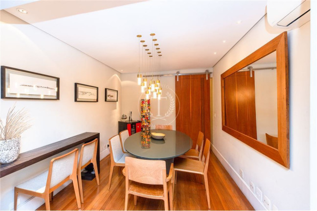 Imagem Casa com 3 Quartos à Venda, 220 m² em Real Parque - São Paulo