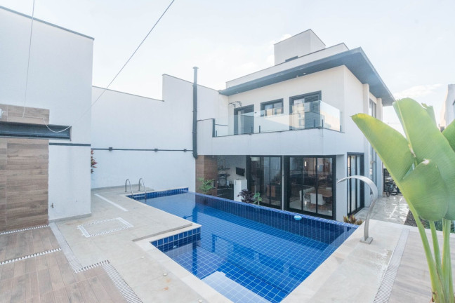Imagem Casa com 3 Quartos à Venda, 248 m² em Cézar De Souza - Mogi Das Cruzes Imagem Casa com 3 Quartos à Venda, 248 m² em Cézar De Souza - Mogi Das Cruzes
