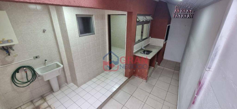 Imagem Sobrado com 2 Quartos à Venda, 118 m² em Santa Cândida - Curitiba Imagem Sobrado com 2 Quartos à Venda, 118 m² em Santa Cândida - Curitiba
