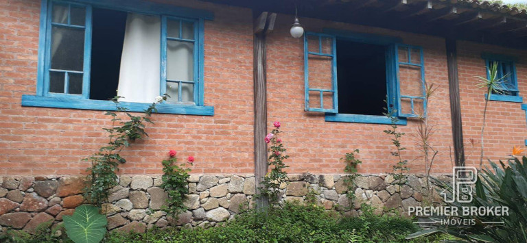 Imagem Casa com 4 Quartos à Venda, 370 m² em Albuquerque - Teresópolis