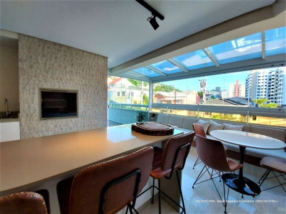 Imagem Apartamento com 3 Quartos à Venda, 248 m² em Agronômica - Florianópolis