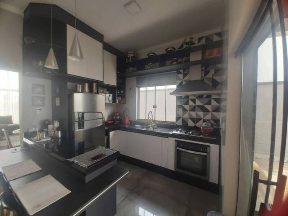 Imagem Casa com 3 Quartos à Venda, 300 m² em Bairro Do Grama - Caçapava Imagem Casa com 3 Quartos à Venda, 300 m² em Bairro Do Grama - Caçapava