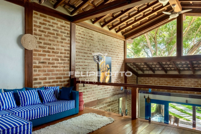 Imagem Casa com 5 Quartos à Venda, em Condomínio Outeiro Das Brisas, Há 20 Km De Trancoso . - Porto Seguro Imagem Casa com 5 Quartos à Venda, em Condomínio Outeiro Das Brisas, Há 20 Km De Trancoso . - Porto Seguro