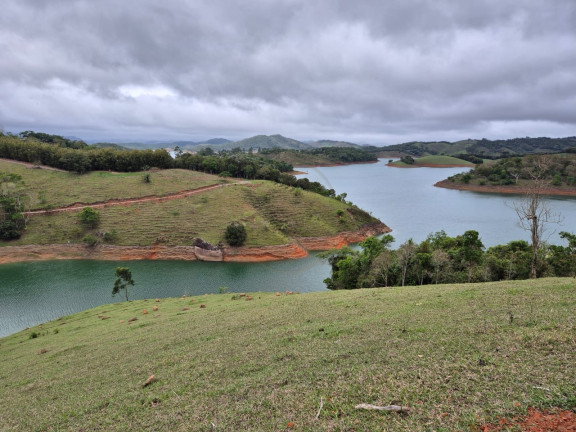 Imagem Chácara com 2 Quartos à Venda, 180 m² em Macaco - Paraibuna Imagem Chácara com 2 Quartos à Venda, 180 m² em Macaco - Paraibuna