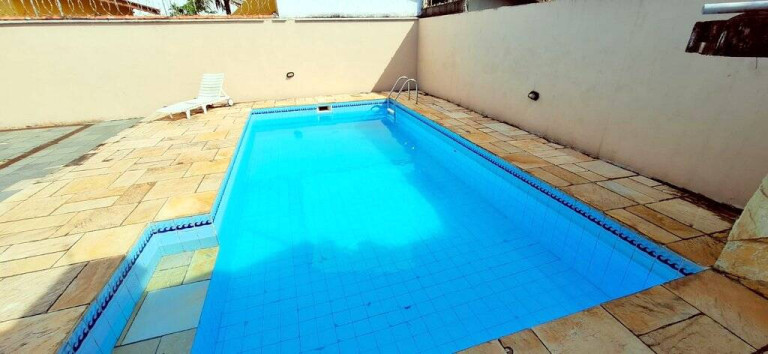 Imagem Casa com 3 Quartos à Venda, 350 m² em Estância Balneária Maria Helena Novaes - Peruíbe