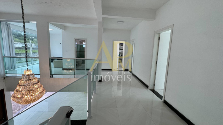 Imagem Casa com 3 Quartos à Venda, 320 m² em São Miguel (guaporanga) - Biguaçu Imagem Casa com 3 Quartos à Venda, 320 m² em São Miguel (guaporanga) - Biguaçu