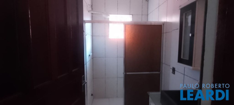 Imagem Casa com 2 Quartos à Venda, 187 m² em Jardim Utinga - Santo André Imagem Casa com 2 Quartos à Venda, 187 m² em Jardim Utinga - Santo André